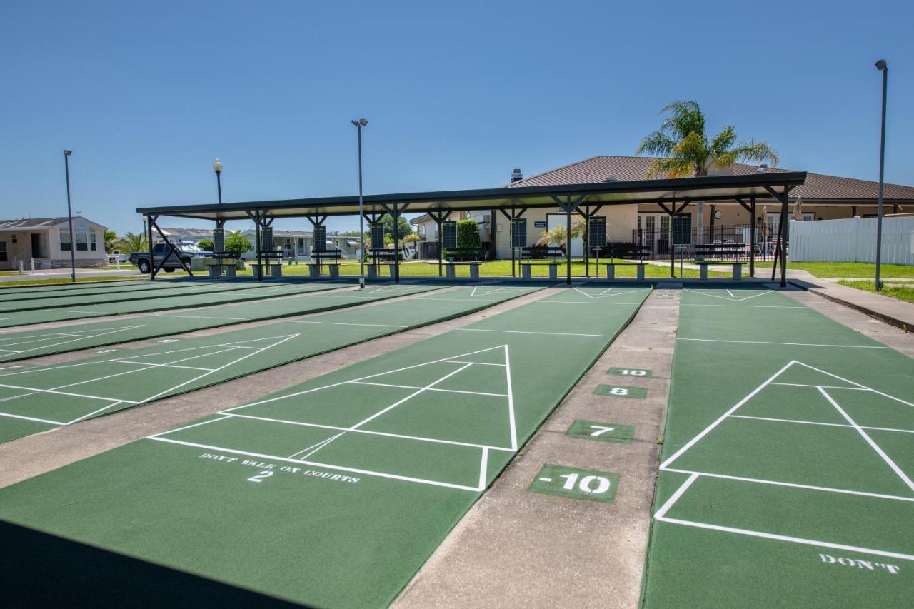 Majestic Oaks Rv Resort Zephyrhills Εξωτερικό φωτογραφία